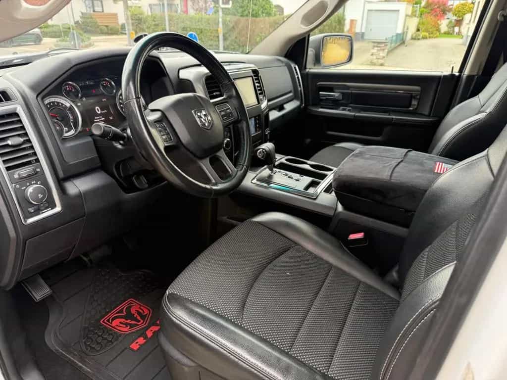 Dodge RAM 1500, 5,7 V8 , AHK , Tüv 09.2027... 11/2013-photo-17