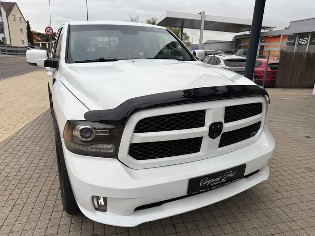Dodge RAM 1500, 5,7 V8 , AHK , Tüv 09.2027... 11/2013-photo-2