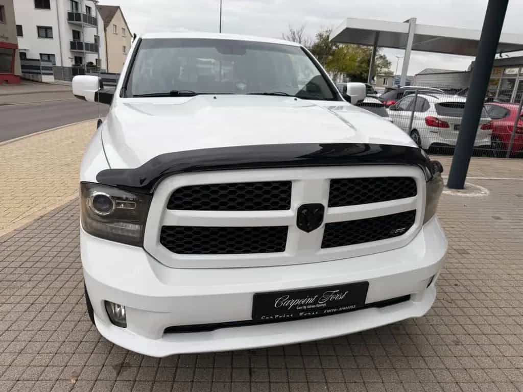 Dodge RAM 1500, 5,7 V8 , AHK , Tüv 09.2027... 11/2013-photo-3