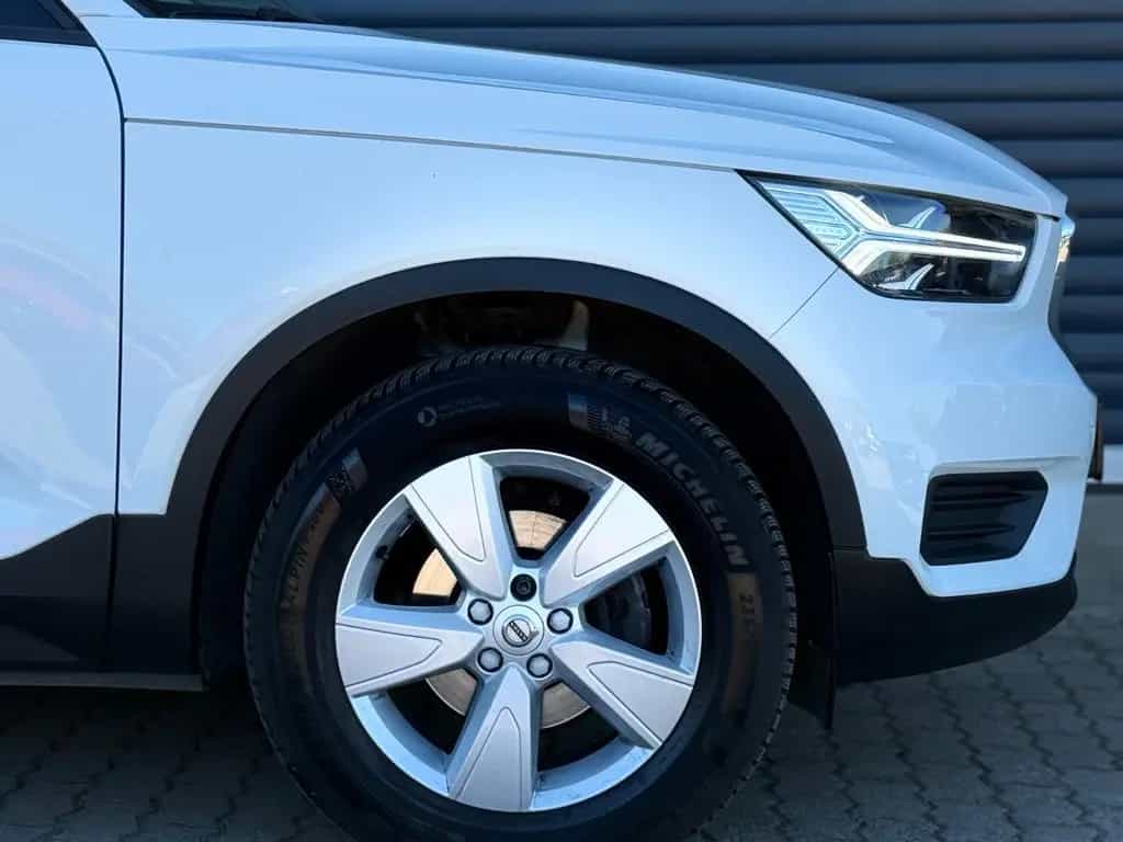 Volvo XC40 Momentum Core Aut/Navi/CAM/LED/Lane/VirtC/ 06/2021-photo-6