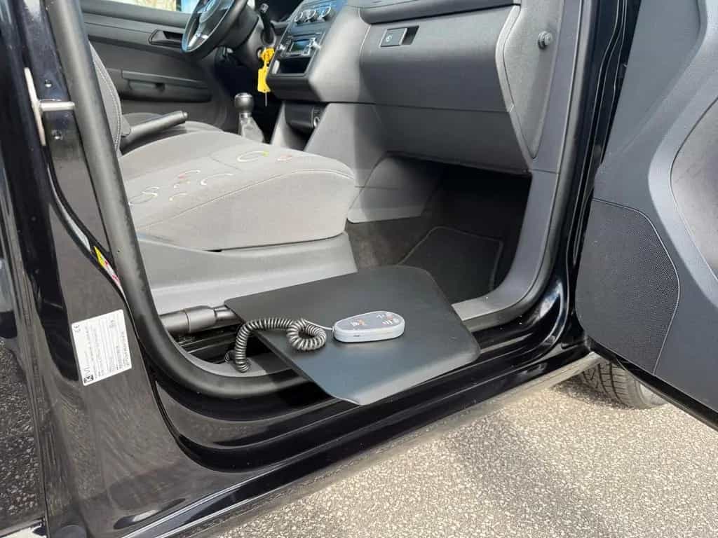 Volkswagen Caddy 1,2 TSI Roncalli Trendline*ROLLSTUHLRAMPE* 09/2012-photo-16