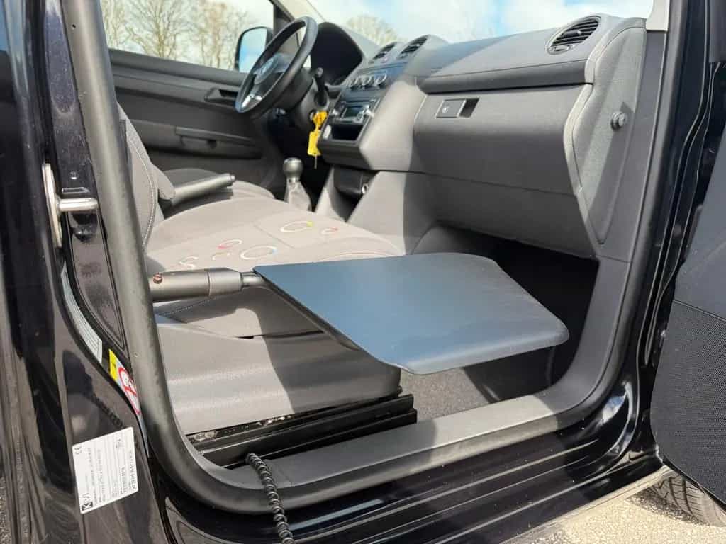 Volkswagen Caddy 1,2 TSI Roncalli Trendline*ROLLSTUHLRAMPE* 09/2012-photo-17