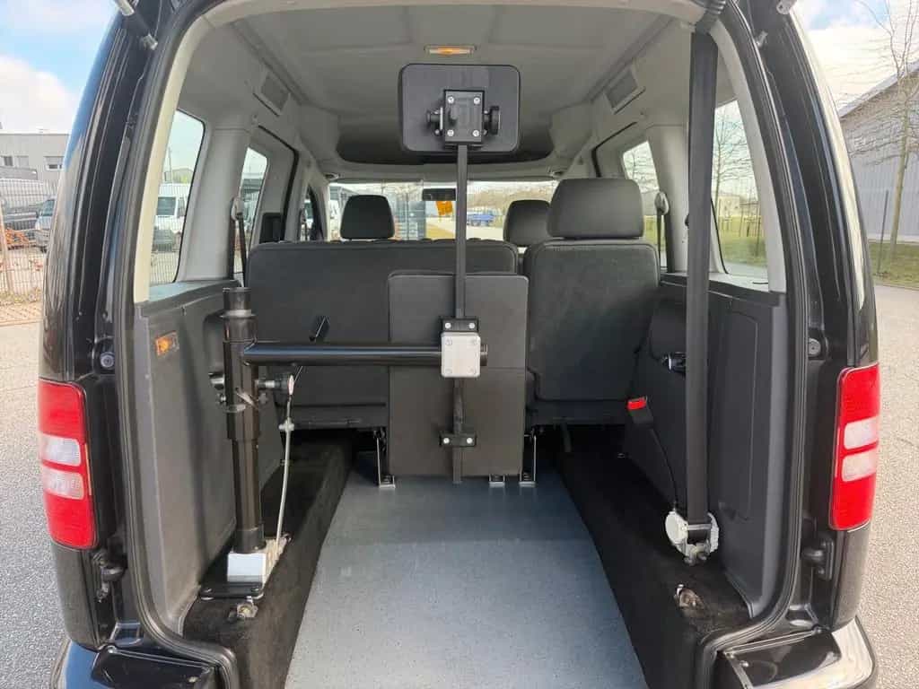 Volkswagen Caddy 1,2 TSI Roncalli Trendline*ROLLSTUHLRAMPE* 09/2012-photo-30