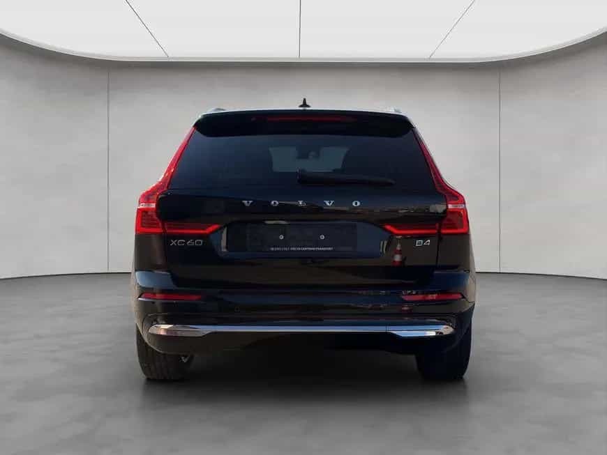 Volvo XC60 B4 Plus-Bright Aut PilotAssist BLIS Voll-LE 03/2023-photo-3