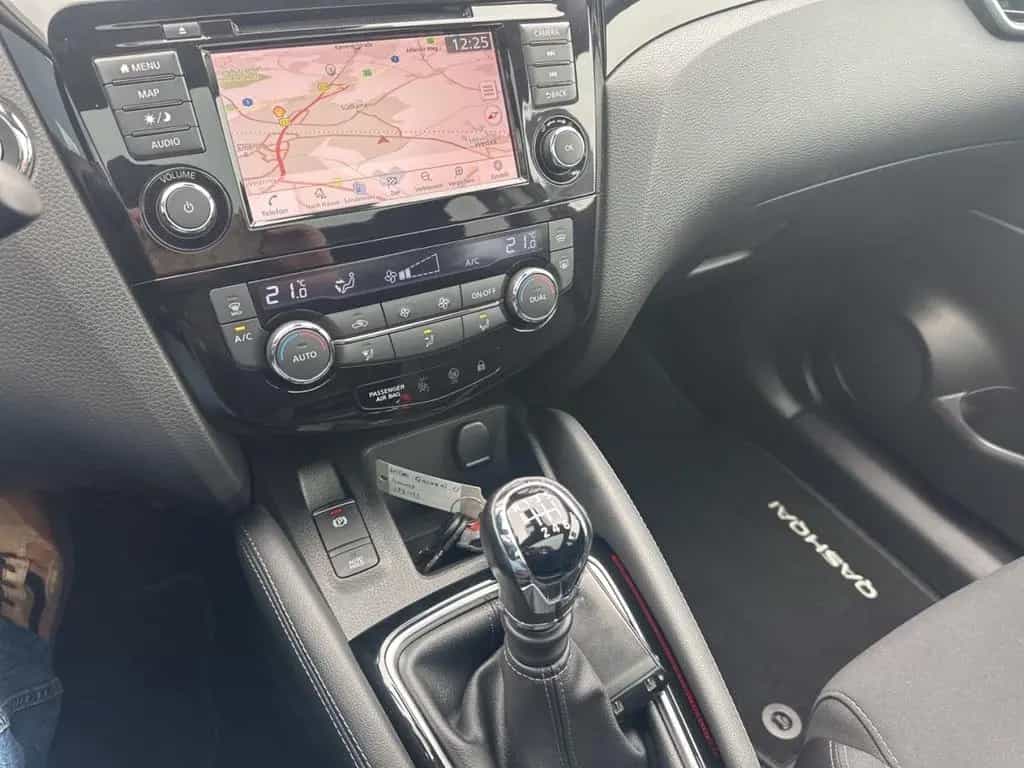 Nissan Qashqai 1.3 N-Connecta aAHK Panoramadach 03/2020-photo-19