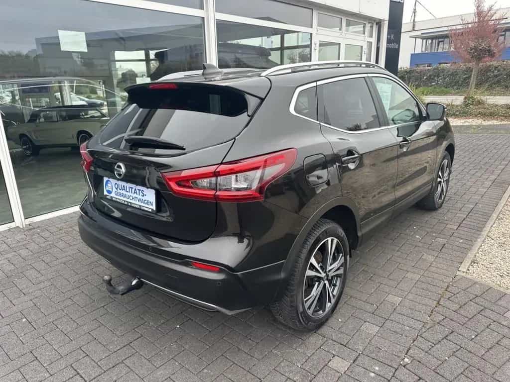 Nissan Qashqai 1.3 N-Connecta aAHK Panoramadach 03/2020-photo-3
