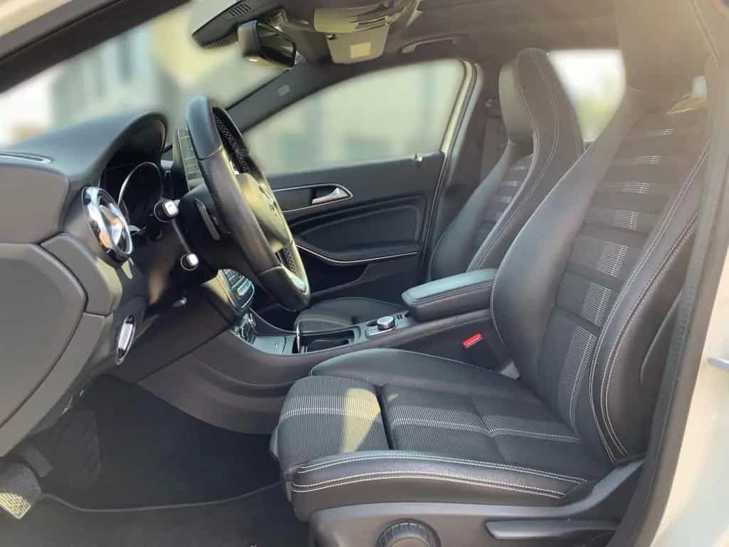 Mercedes-Benz GLA-Class 180 Urban Automatik Navi Pan. Dach 07/2017-photo-16