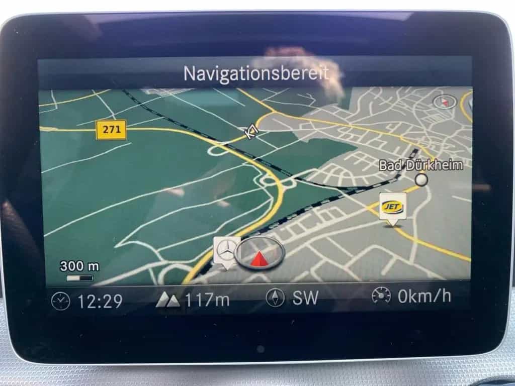 Mercedes-Benz GLA-Class 180 Urban Automatik Navi Pan. Dach 07/2017-photo-22