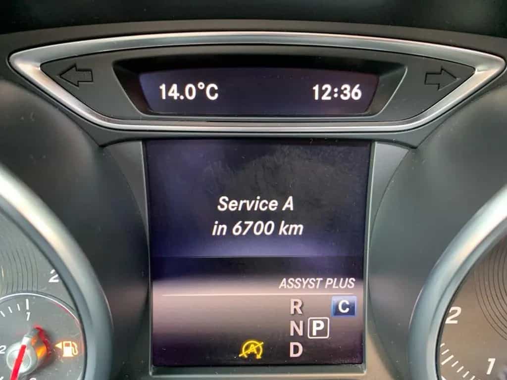 Mercedes-Benz GLA-Class 180 Urban Automatik Navi Pan. Dach 07/2017-photo-28