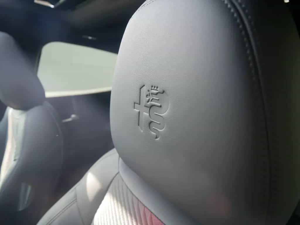 Alfa Romeo Junior IBRIDA Q4 TI 1.2 VGT 145PS DCT6 SCHIEBEDA 05/2026-photo-10