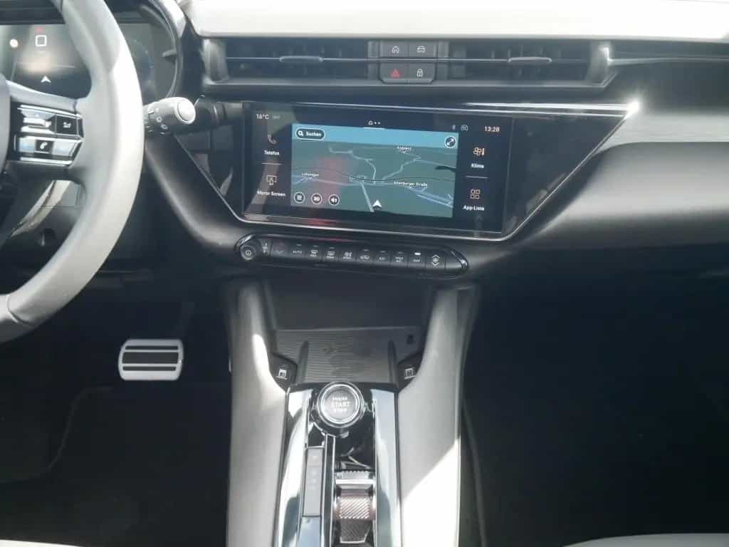 Alfa Romeo Junior IBRIDA Q4 TI 1.2 VGT 145PS DCT6 SCHIEBEDA 05/2026-photo-22