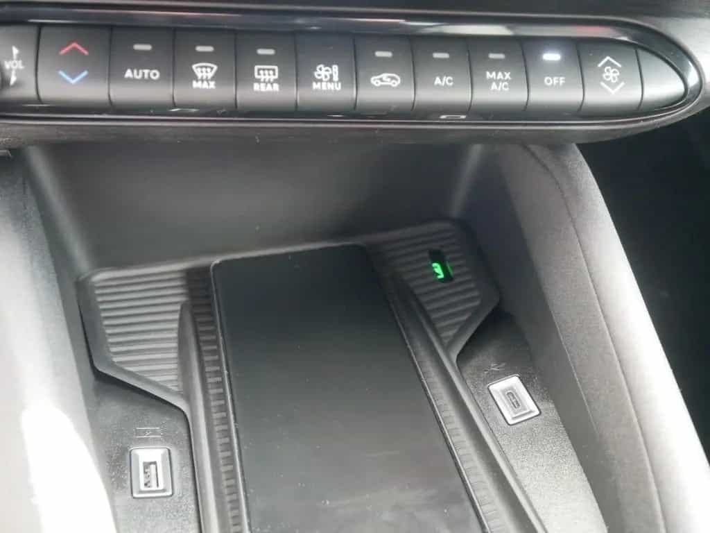 Alfa Romeo Junior IBRIDA Q4 TI 1.2 VGT 145PS DCT6 SCHIEBEDA 05/2026-photo-33