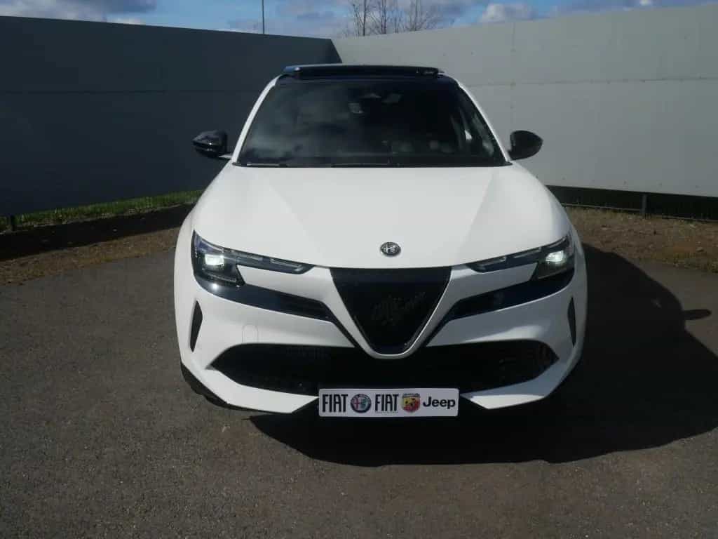 Alfa Romeo Junior IBRIDA Q4 TI 1.2 VGT 145PS DCT6 SCHIEBEDA 05/2026-photo-7
