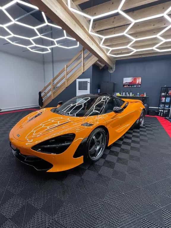 McLaren 720S 10/2020-photo-5