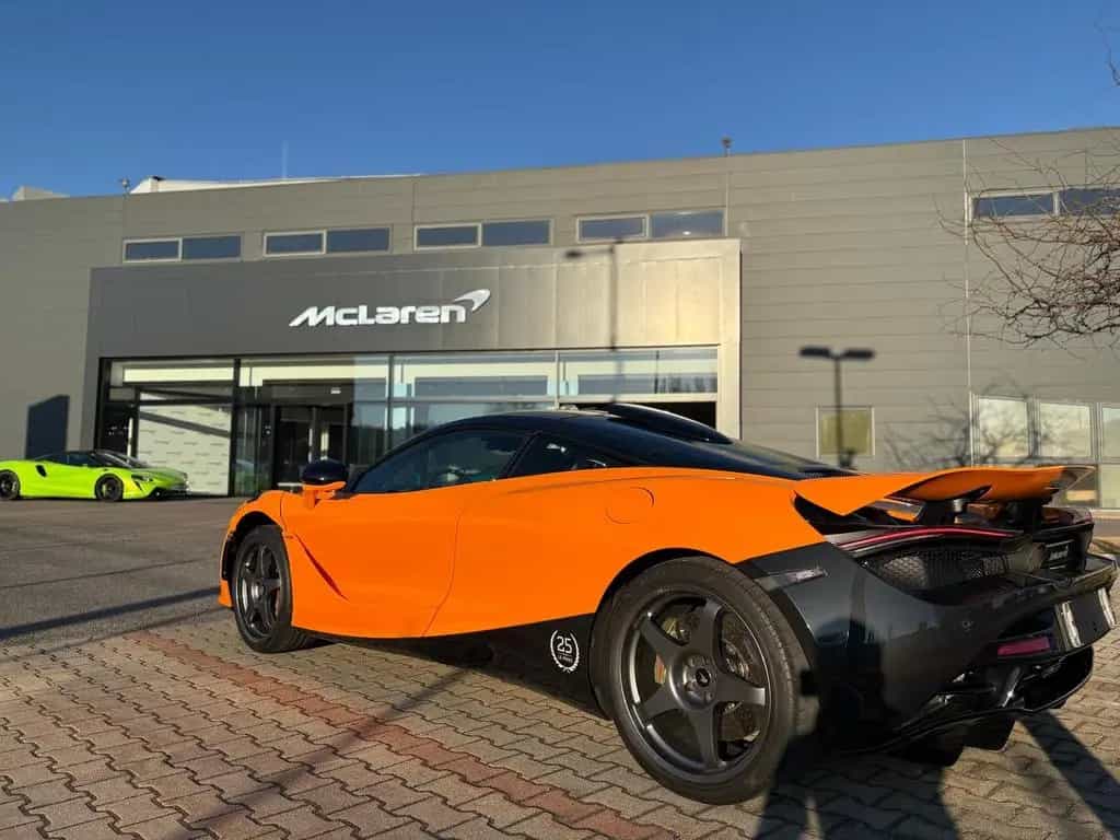 McLaren 720S 10/2020-photo-8