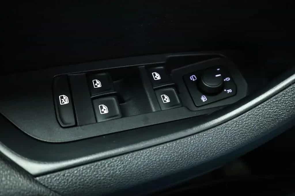 Skoda Karoq 1.5 TSI TOUR*LED*KESSY*AHK*KAMERA*PDC*NAVI 08/2022-photo-18
