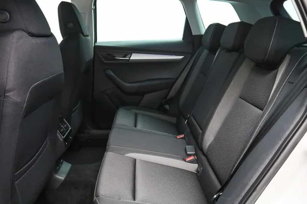 Skoda Karoq 1.5 TSI TOUR*LED*KESSY*AHK*KAMERA*PDC*NAVI 08/2022-photo-22
