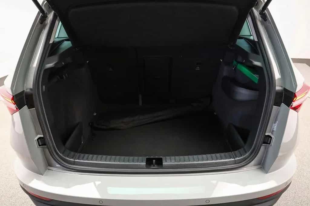 Skoda Karoq 1.5 TSI TOUR*LED*KESSY*AHK*KAMERA*PDC*NAVI 08/2022-photo-24