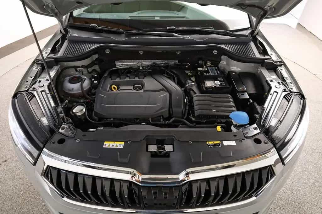 Skoda Karoq 1.5 TSI TOUR*LED*KESSY*AHK*KAMERA*PDC*NAVI 08/2022-photo-25