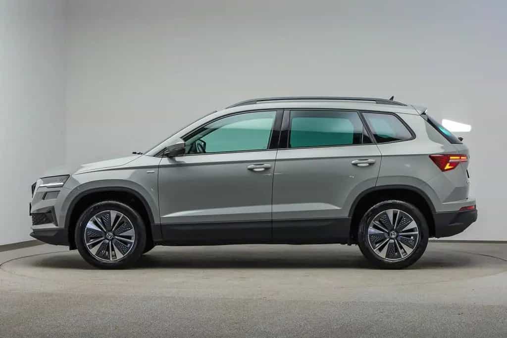 Skoda Karoq 1.5 TSI TOUR*LED*KESSY*AHK*KAMERA*PDC*NAVI 08/2022-photo-3