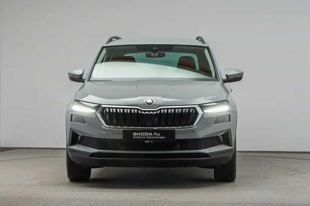 Skoda Karoq 1.5 TSI TOUR*LED*KESSY*AHK*KAMERA*PDC*NAVI 08/2022-photo-4