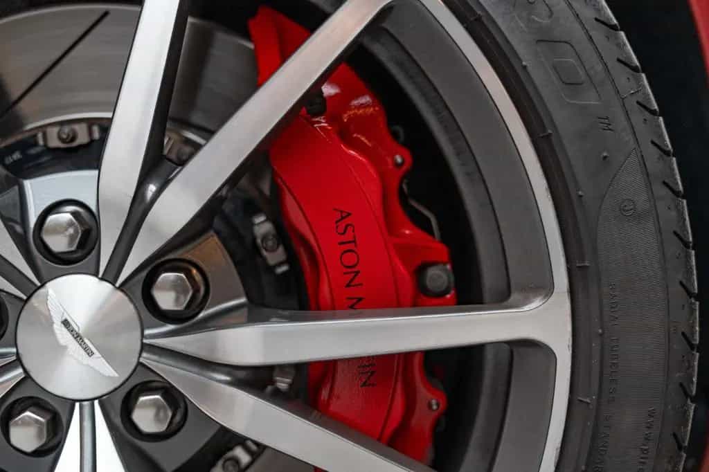 Aston Martin V8 Vantage S Roadster *SP10 Chassis/Volcano Red* 04/2013-photo-15
