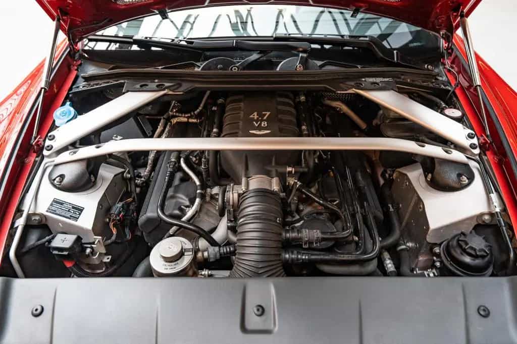 Aston Martin V8 Vantage S Roadster *SP10 Chassis/Volcano Red* 04/2013-photo-21