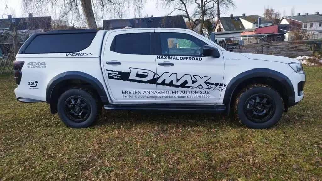 Isuzu D-Max Double Cab 4x4, V-Cross, AHZV, Hard-Top 03/2025-photo-3