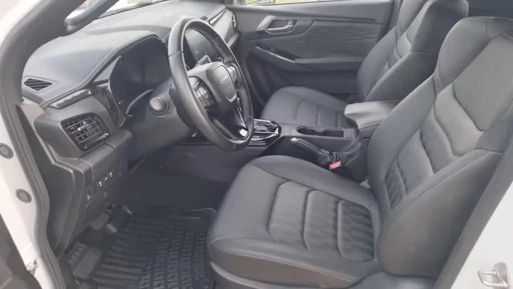 Isuzu D-Max Double Cab 4x4, V-Cross, AHZV, Hard-Top 03/2025-photo-9