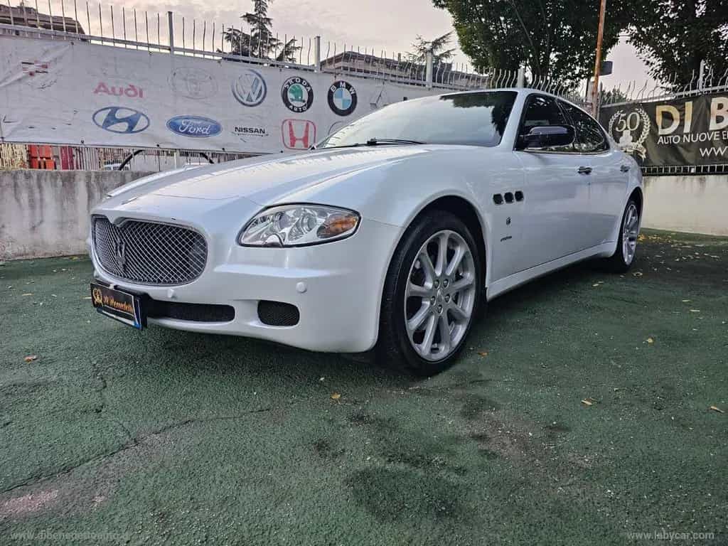 Maserati Quattroporte MASERATI Quattroporte 4.2 V8 Aut. Exec. GT 12/2005-photo-2