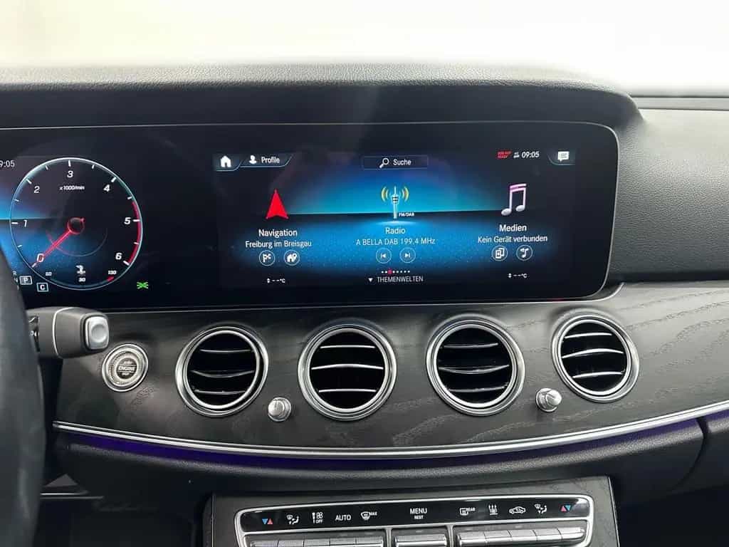 Mercedes-Benz E-Class d T 4M AMG WideScreen Stdhzg Multibeam HUD 10/2021-photo-9
