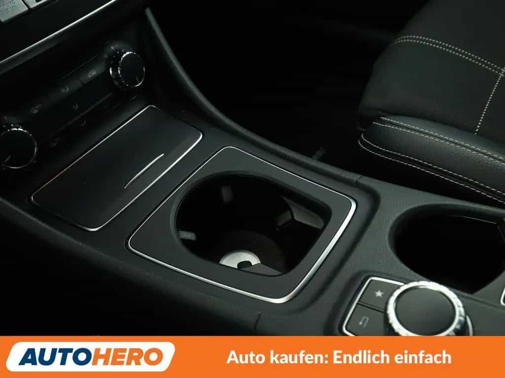 Mercedes-Benz A-Class 160 Urban Aut.*LED*TEMPO*CAM*PDC*SHZ*KLIMA* 03/2016-photo-25