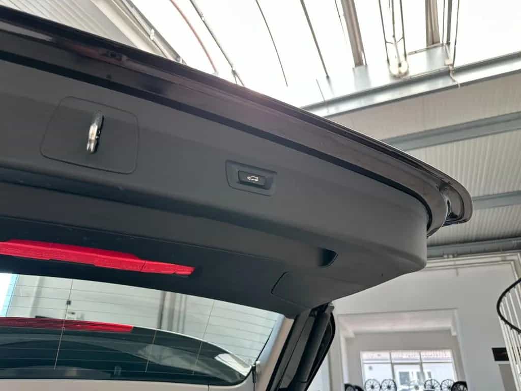 BMW X1 sDrive18i Advantage Navi*PDC*Klimaaut.*1.Hand 12/2019-photo-23