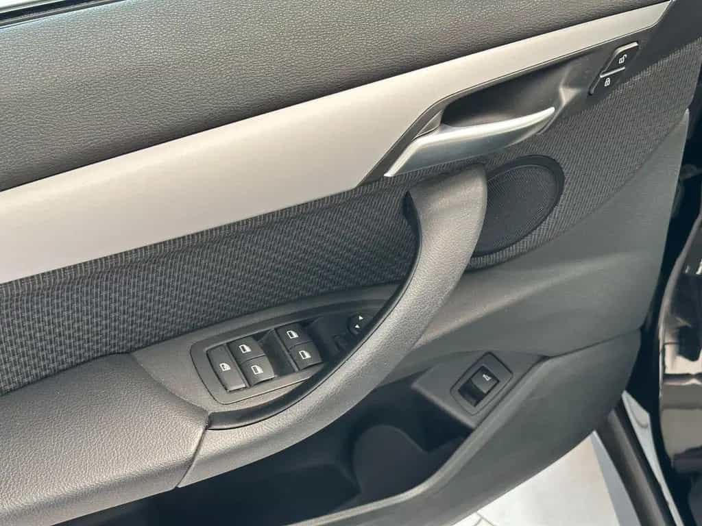 BMW X1 sDrive18i Advantage Navi*PDC*Klimaaut.*1.Hand 12/2019-photo-5