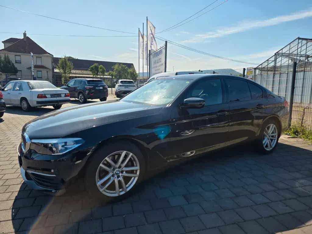 BMW 5 Series 520 Baureihe 5 Lim. 520 i *Automatik* 12/2017-photo-9