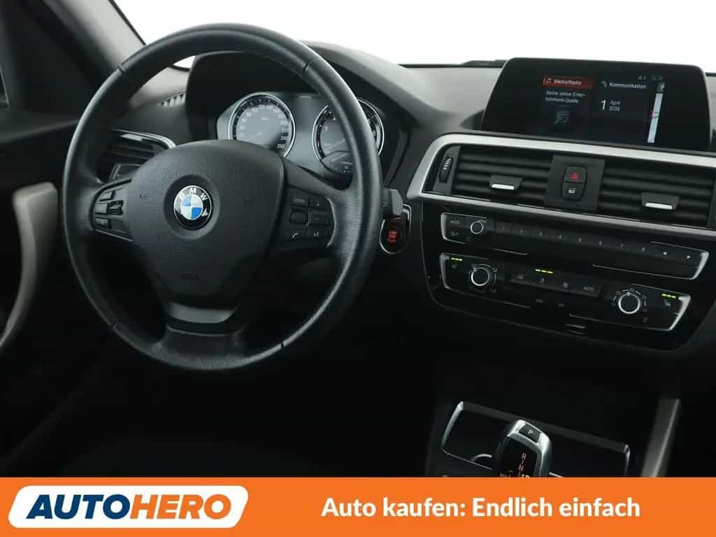 BMW 1 Series 118i Advantage Aut.*NAVI*LED*TEMPO*PDC*SHZ* 01/2018-photo-12