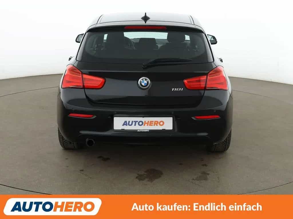 BMW 1 Series 118i Advantage Aut.*NAVI*LED*TEMPO*PDC*SHZ* 01/2018-photo-4