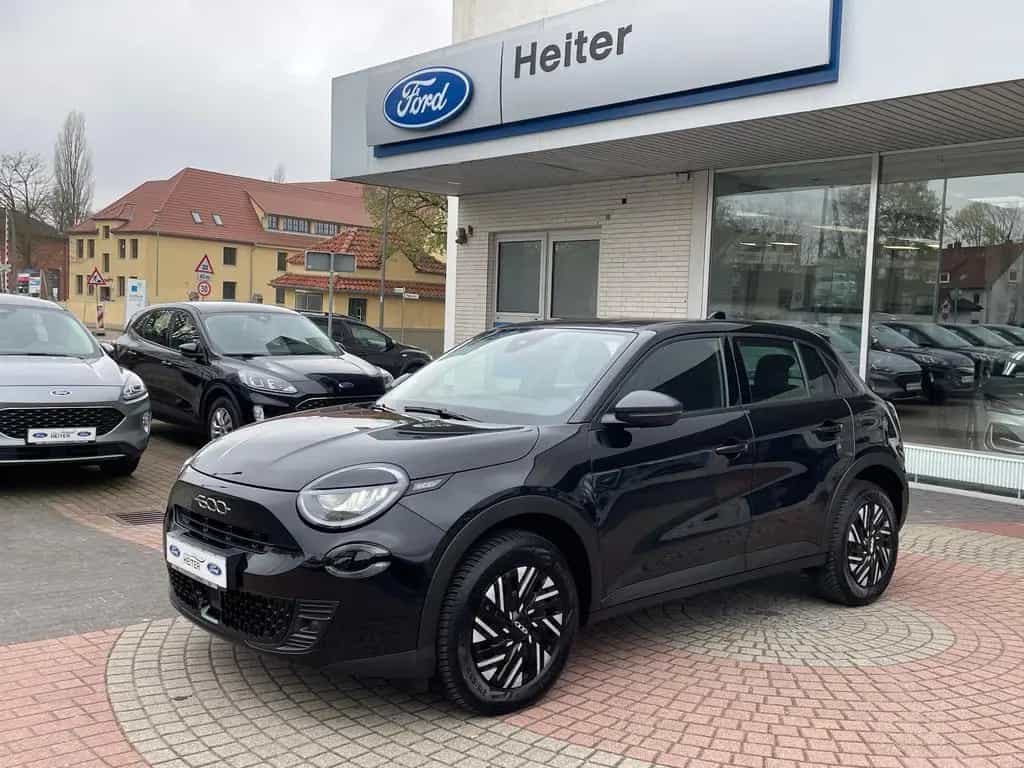 Fiat 600 1.2 Hybrid Automatik /PDC+Allwetter+Klimaaut 08/2024-photo-0