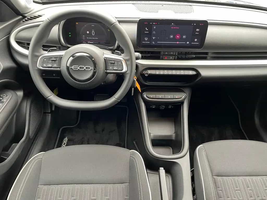 Fiat 600 1.2 Hybrid Automatik /PDC+Allwetter+Klimaaut 08/2024-photo-12