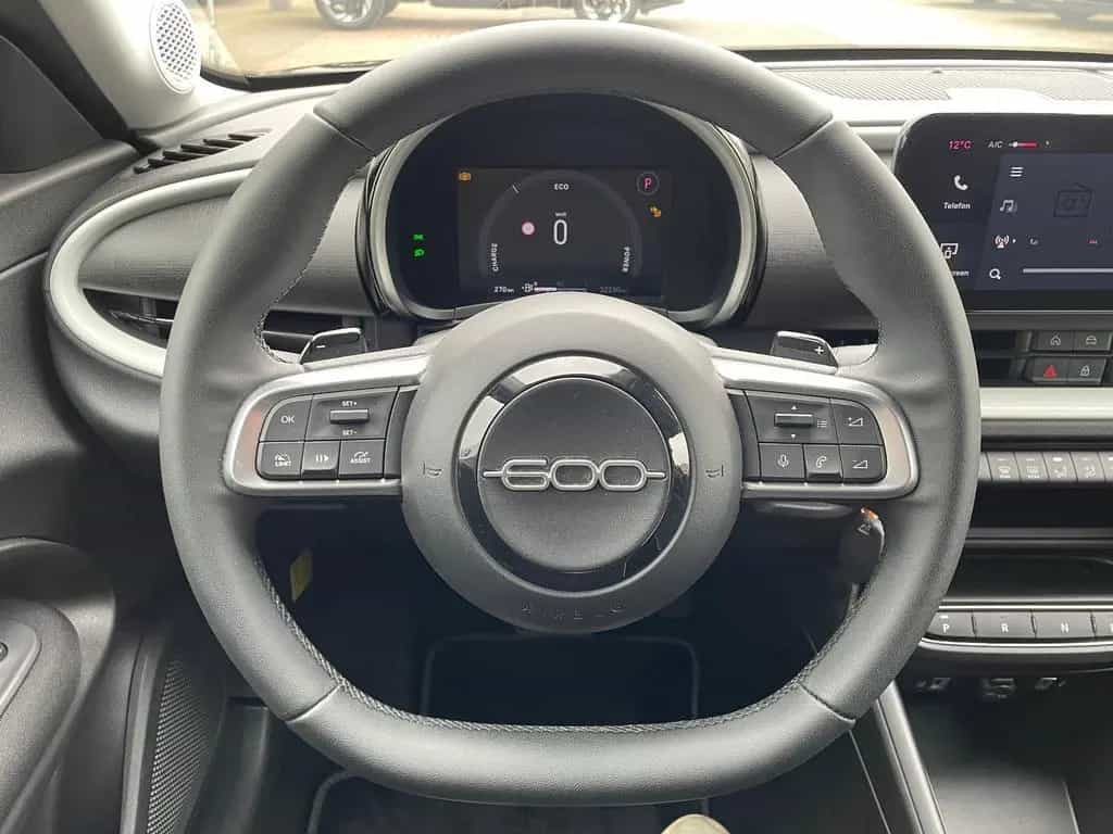 Fiat 600 1.2 Hybrid Automatik /PDC+Allwetter+Klimaaut 08/2024-photo-16
