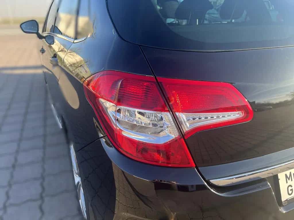 Citroën C4 Lim. Tendance 04/2012-photo-8