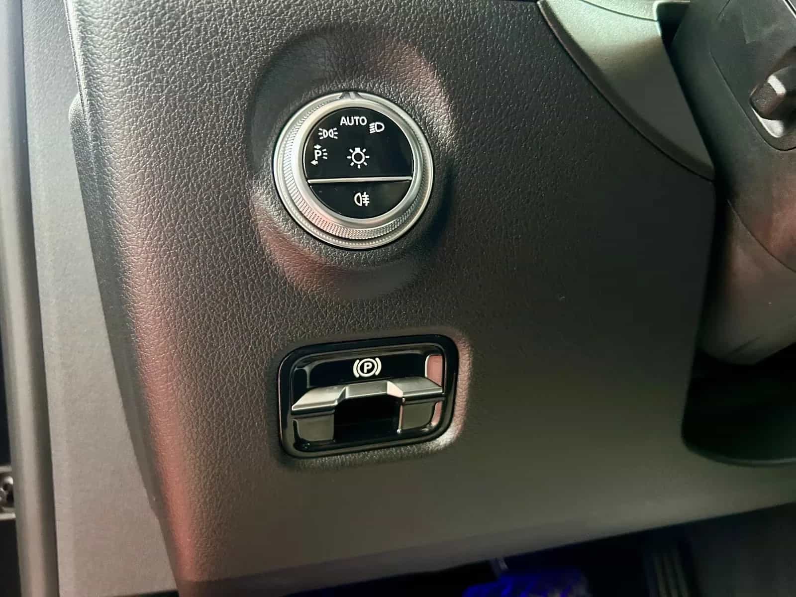 Mercedes-Benz C-Class 200 06/2022-photo-12