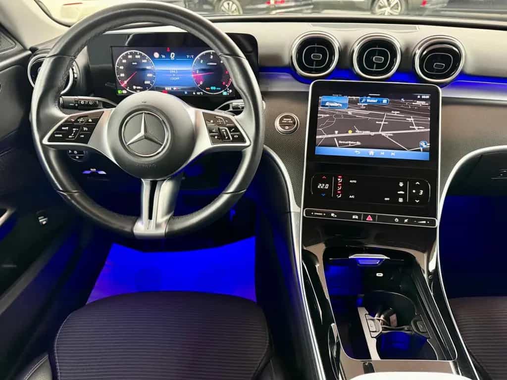 Mercedes-Benz C-Class 220 Avantgarde 4Matic Business Paket 1. Hand 12/2021-photo-17