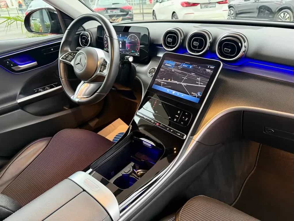 Mercedes-Benz C-Class 220 Avantgarde 4Matic Business Paket 1. Hand 12/2021-photo-34
