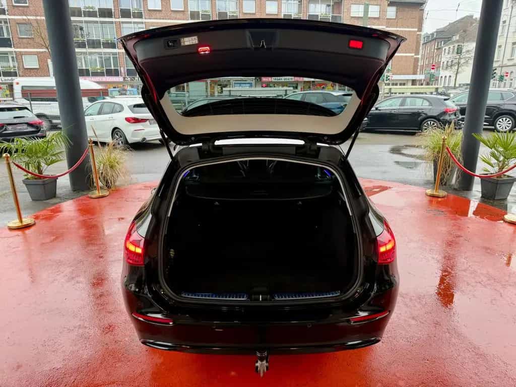 Mercedes-Benz C-Class 220 Avantgarde 4Matic Business Paket 1. Hand 12/2021-photo-41