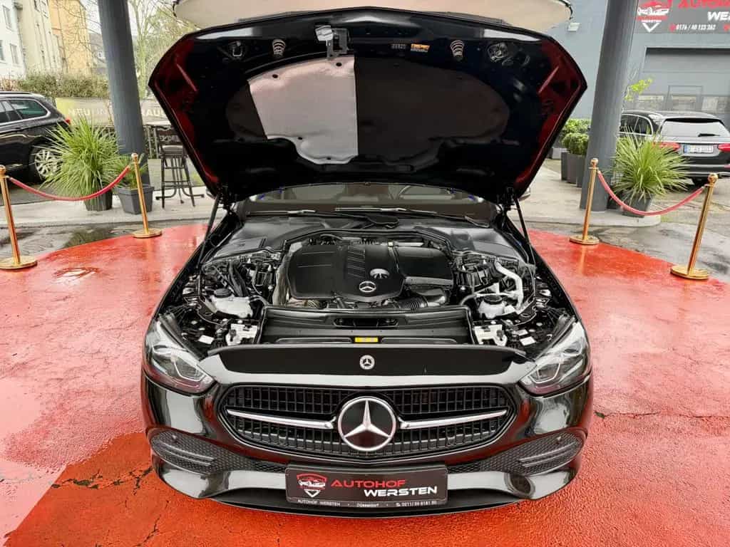 Mercedes-Benz C-Class 220 Avantgarde 4Matic Business Paket 1. Hand 12/2021-photo-45