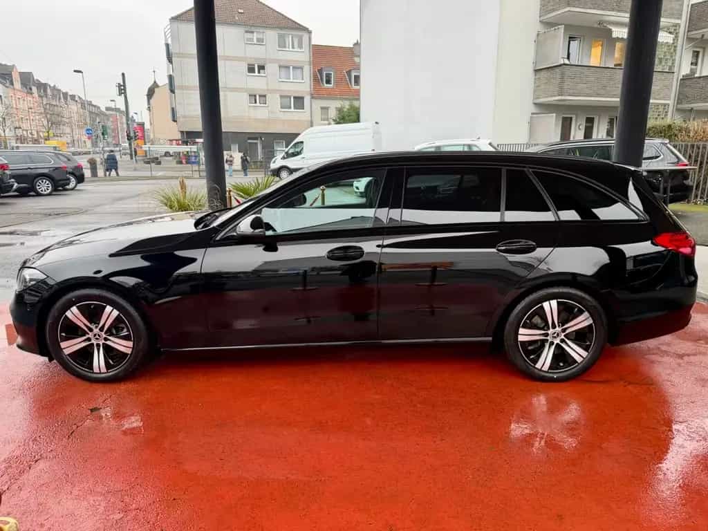 Mercedes-Benz C-Class 220 Avantgarde 4Matic Business Paket 1. Hand 12/2021-photo-6