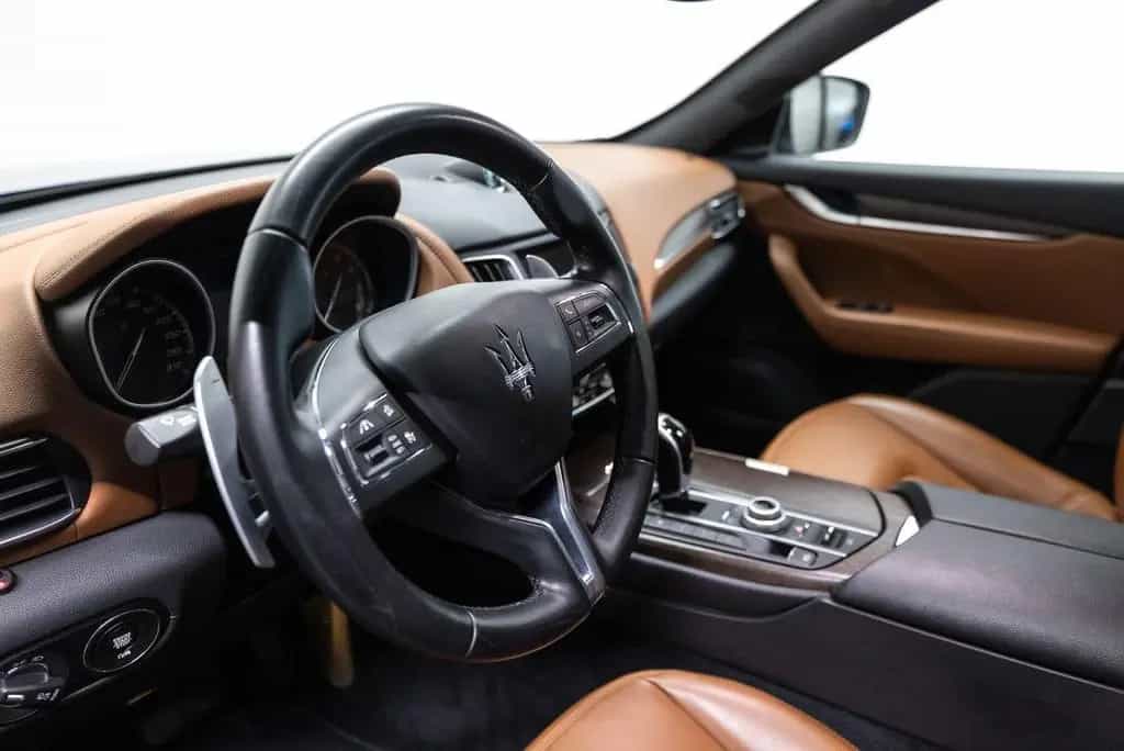 Maserati Levante 3.0 V6 AWD GranLusso Dealer auto 06/2017-photo-11
