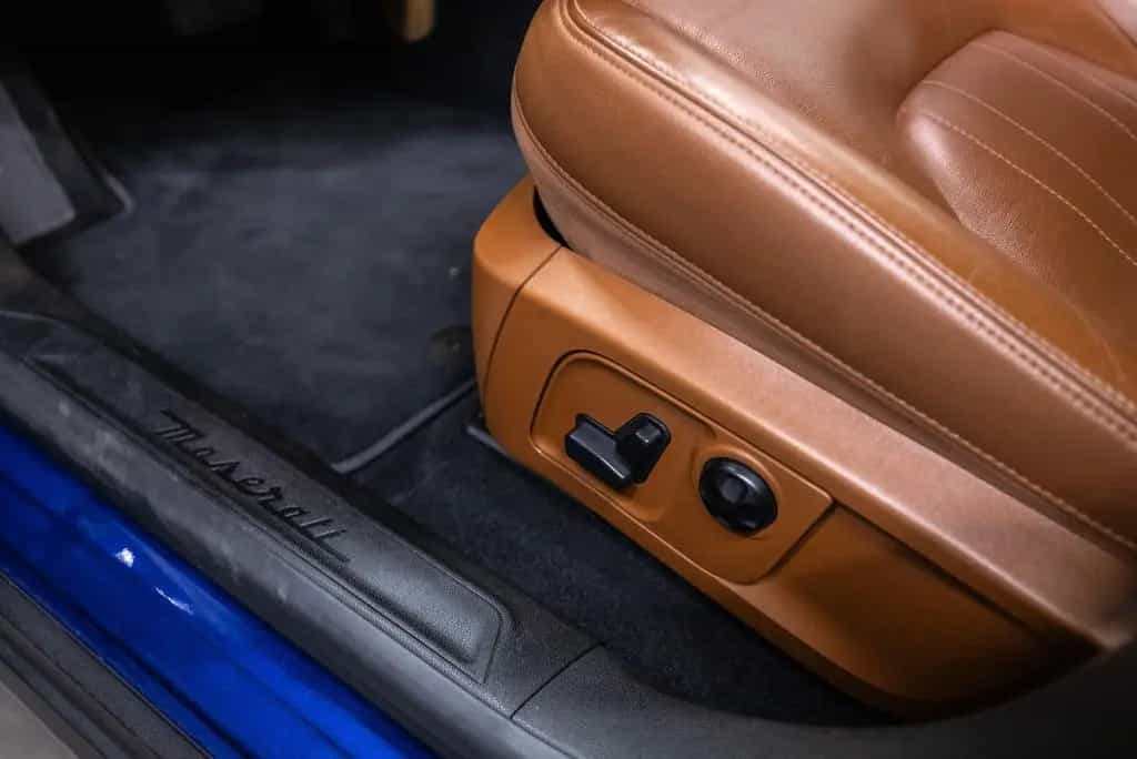 Maserati Levante 3.0 V6 AWD GranLusso Dealer auto 06/2017-photo-17
