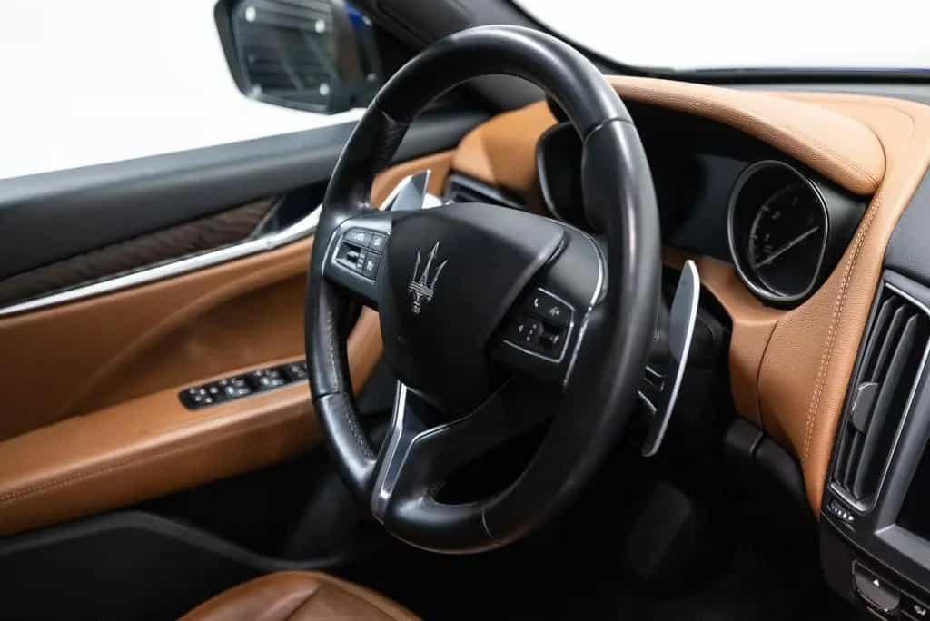 Maserati Levante 3.0 V6 AWD GranLusso Dealer auto 06/2017-photo-29